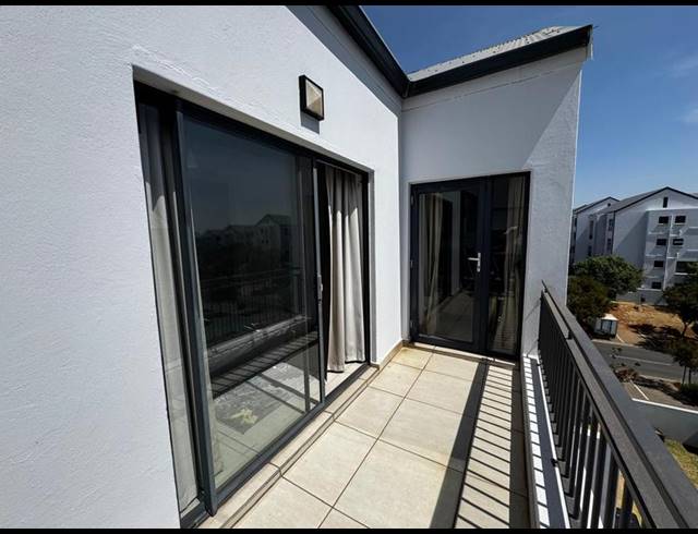 1 BEDROOM APARTMENT FOR SALE IN GREENSTONE HILL